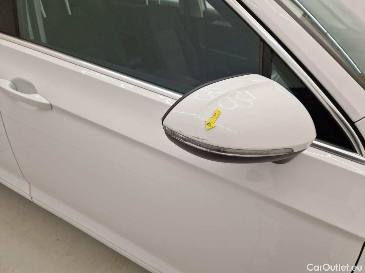  Volkswagen  Passat Comfortline 2.0 TDI DSG 190 CP #19