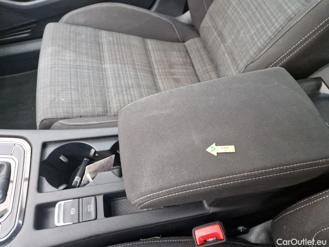  Volkswagen  Passat Comfortline 2.0 TDI DSG 190 CP #32