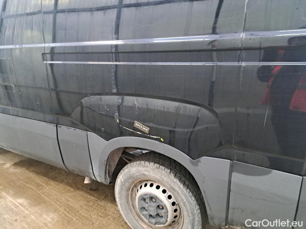  Iveco  Daily IVECO  VU 4p Fourgon 2.3 35S16 V11 H2 3520 #12