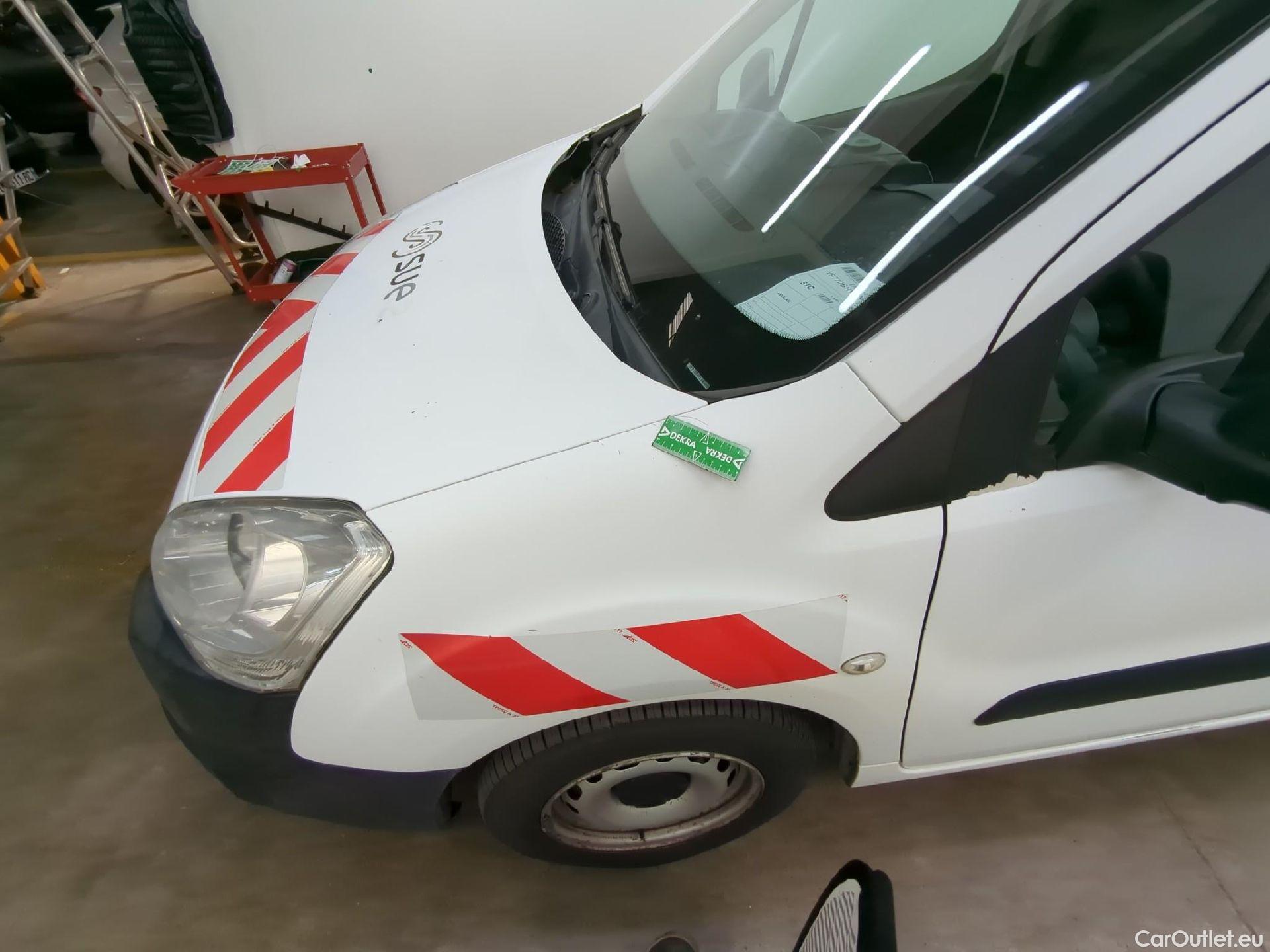  Citroen  Berlingo  Fourgon Club L1 (Court) 1.6 BlueHDi 100CV BVM5 E6 #44