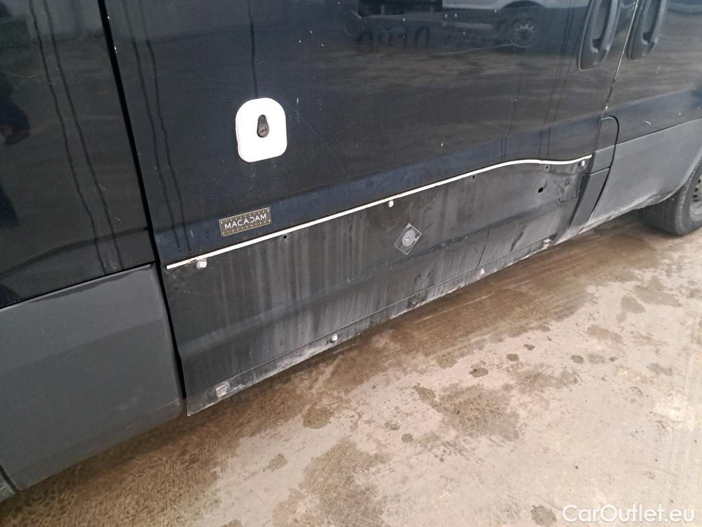  Iveco  Daily IVECO  VU 4p Fourgon 2.3 35S16 V11 H2 3520 #32