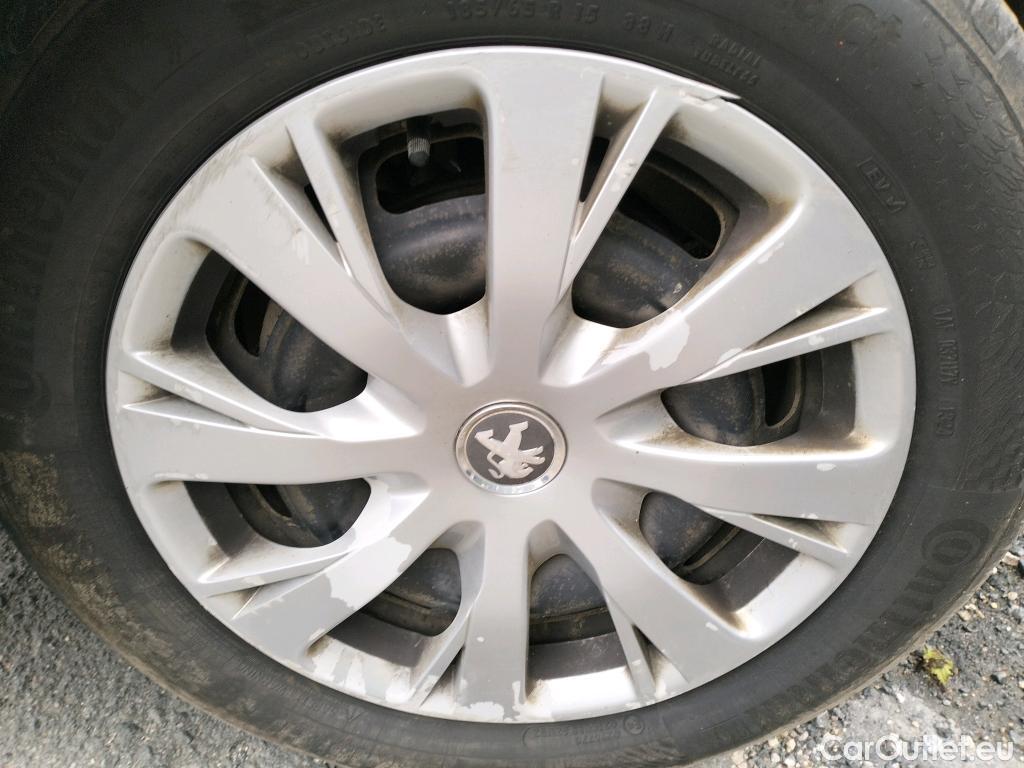  Peugeot  208  Affaire Premium Pack 1.5 HDi 100CV BVM5 E6dT #25