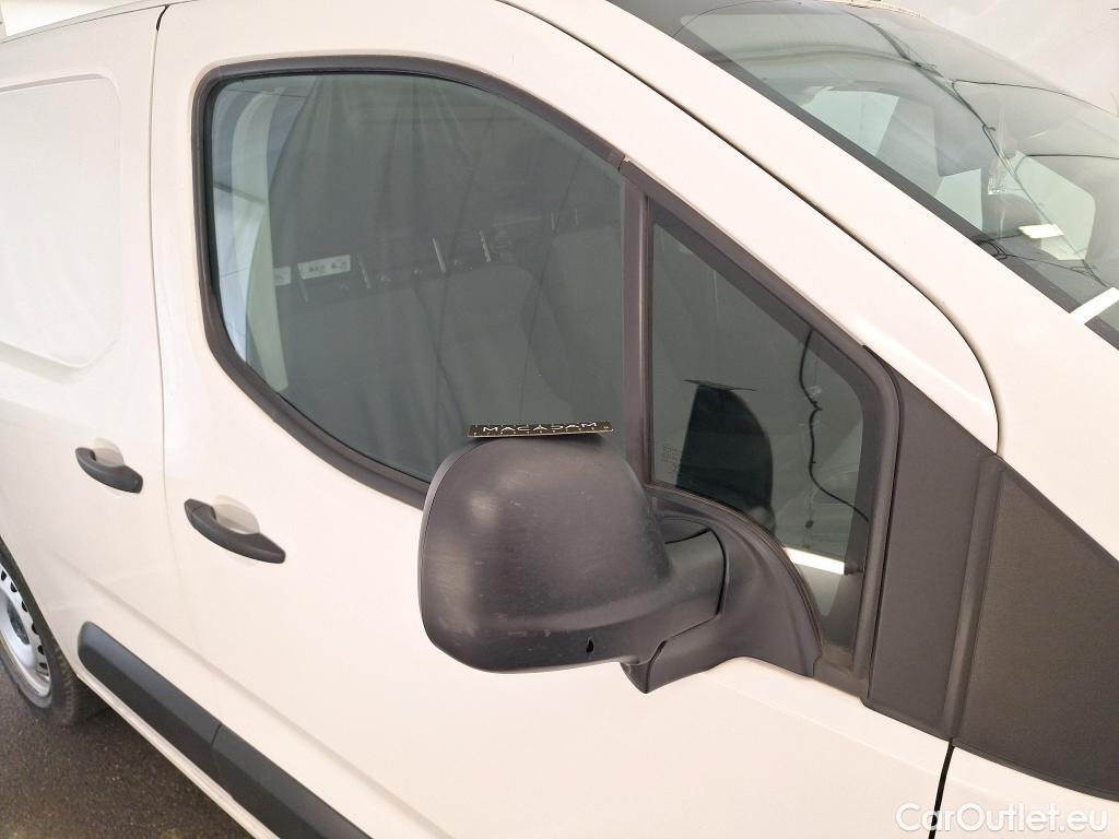  Citroen  Berlingo CITROEN  VU 4p Fourgonnette M 1000kg BlueHDi 100 BVM Drive #32