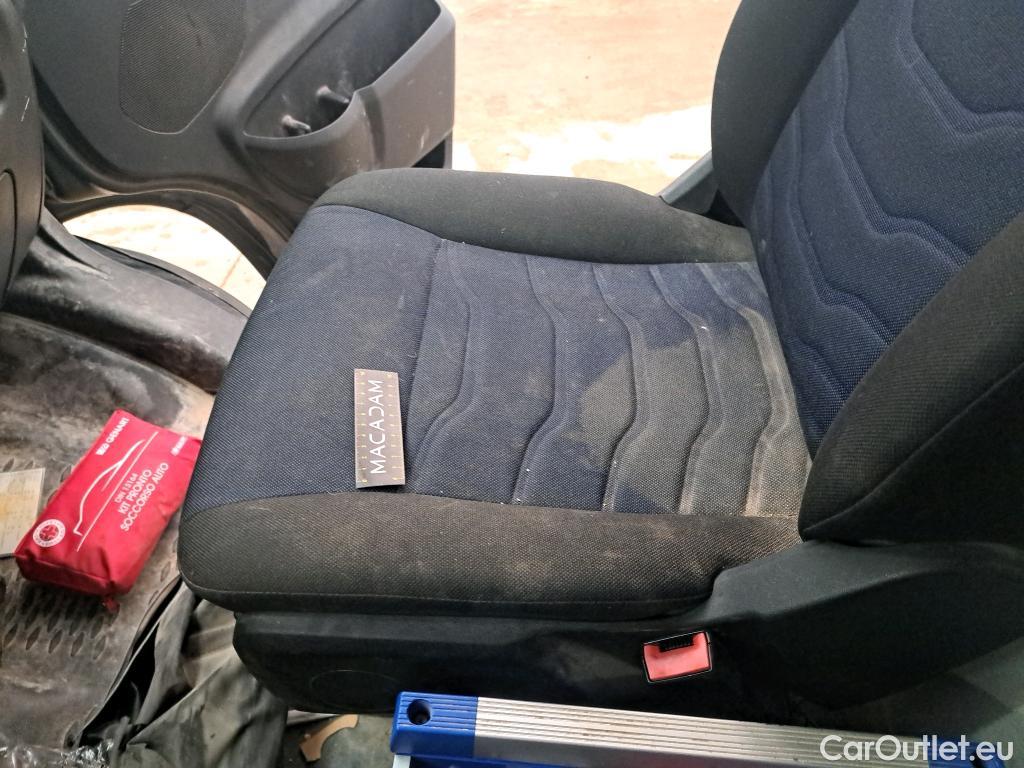  Iveco  Daily IVECO  VU 4p Fourgon 2.3 35S16 V11 H2 3520 #54