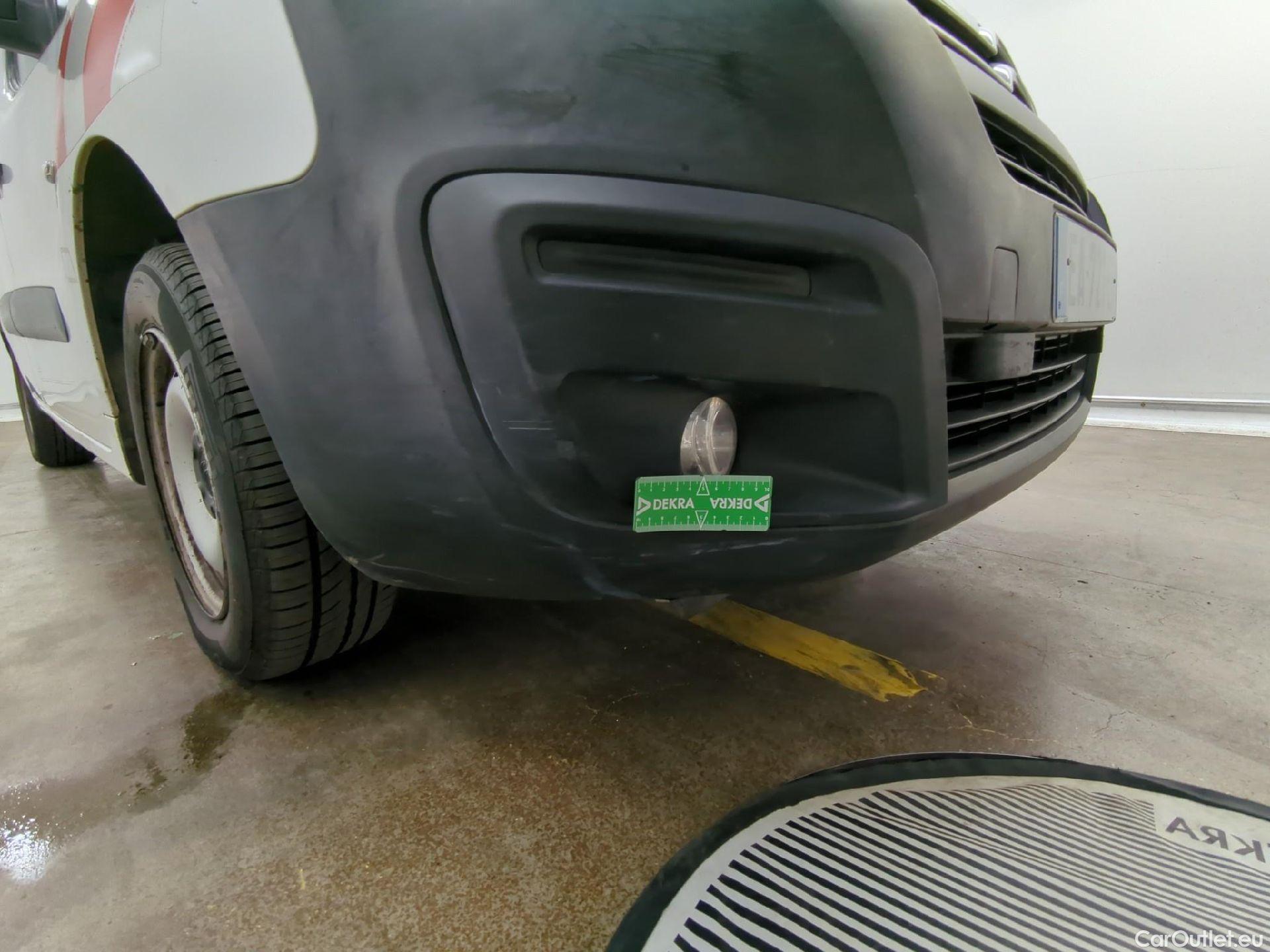  Citroen  Berlingo  Fourgon Club L1 (Court) 1.6 BlueHDi 100CV BVM5 E6 #37