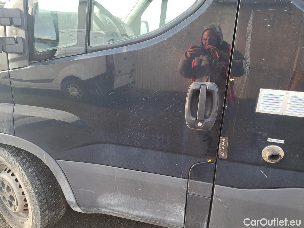 Iveco  Daily IVECO  VU 4p Fourgon 2.3 35S16 V11 H2 3520 #51