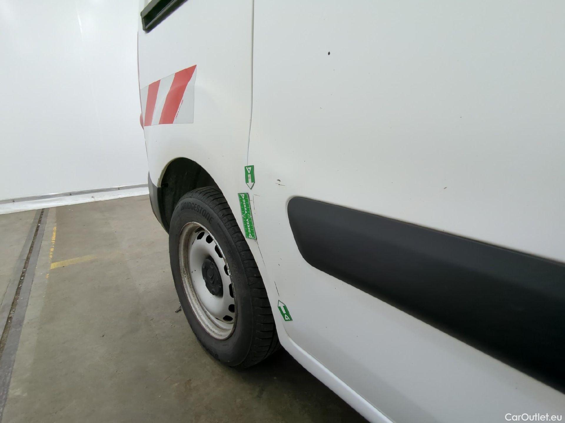  Citroen  Berlingo  Fourgon Club L1 (Court) 1.6 BlueHDi 100CV BVM5 E6 #27