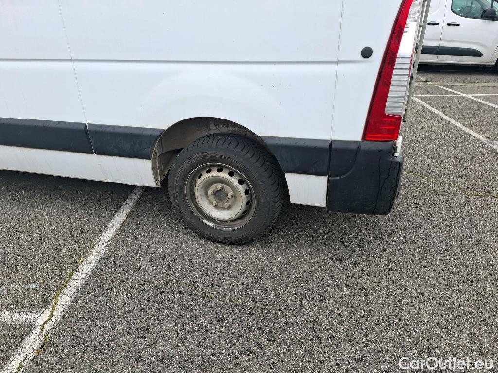  Renault  Master  III Fourgon L2H2 3 5 Grand Confort dCi #32