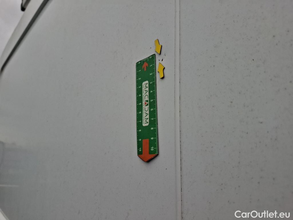  Renault  Master  III Fourgon L2H2 3 5 Grand Confort dCi #51