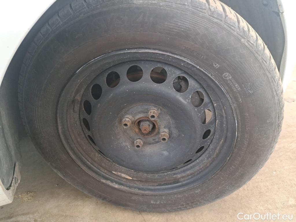  Renault  Clio  IV Air 1.5 dCi 75CV BVM5 E6 #90
