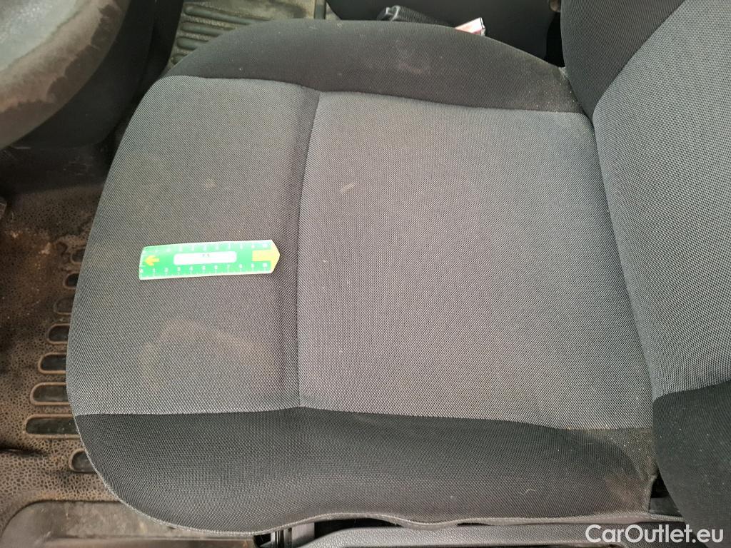  Renault  Master RENAULT - VU 4p VNA FG-CF TRAC F3500 L1H2 dCi 125EU5 fourgon tôlé #63