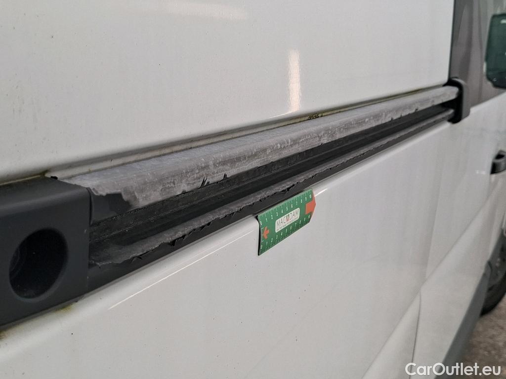  Renault  Master RENAULT - VU 4p VNA FG-CF TRAC F3500 L1H2 dCi 125EU5 fourgon tôlé #62