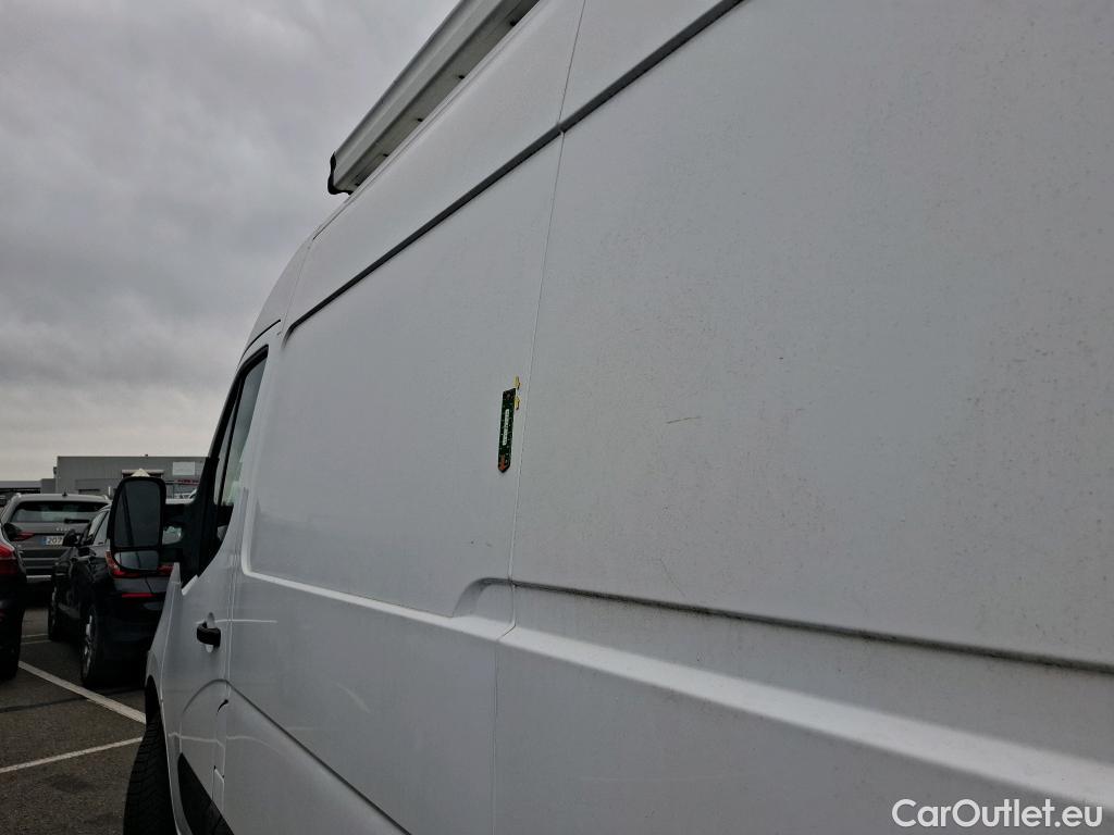  Renault  Master  III Fourgon L2H2 3 5 Grand Confort dCi #50