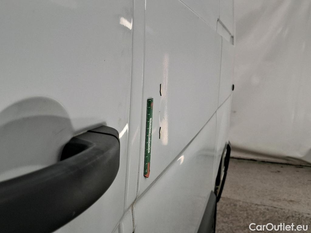  Renault  Master RENAULT - VU 4p VNA FG-CF TRAC F3500 L1H2 dCi 125EU5 fourgon tôlé #53