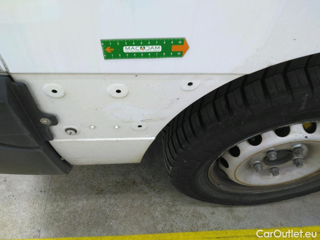  Renault  Master  Fourgon L2H2 3 5 Grand Confort dCi 130CV BVM6 E6 #75