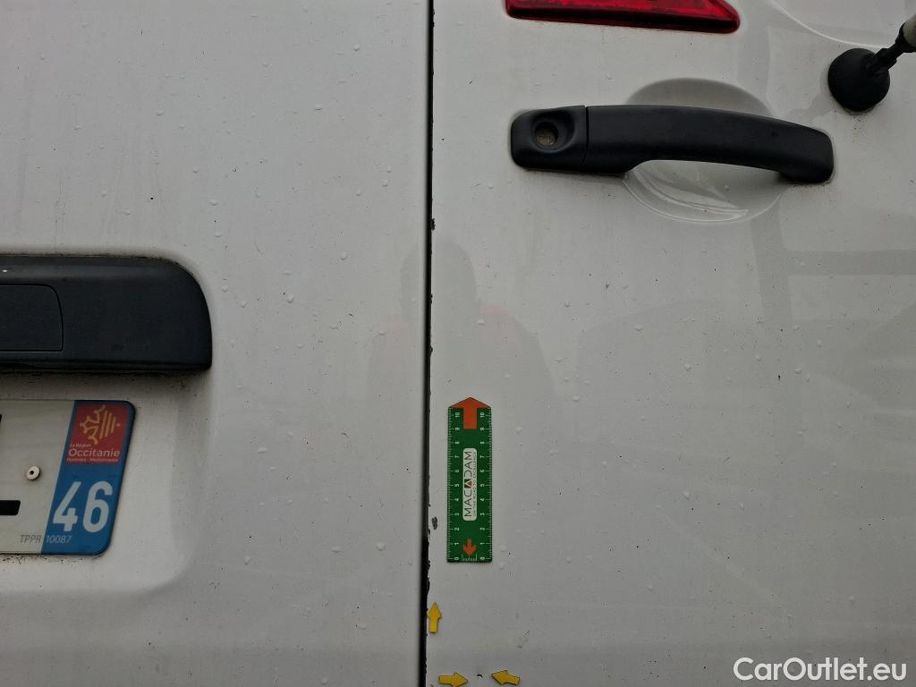  Renault  Master  III Fourgon L2H2 3 5 Grand Confort dCi #41
