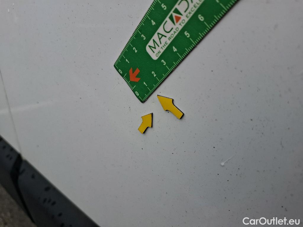  Renault  Master  III Fourgon L2H2 3 5 Grand Confort dCi #49