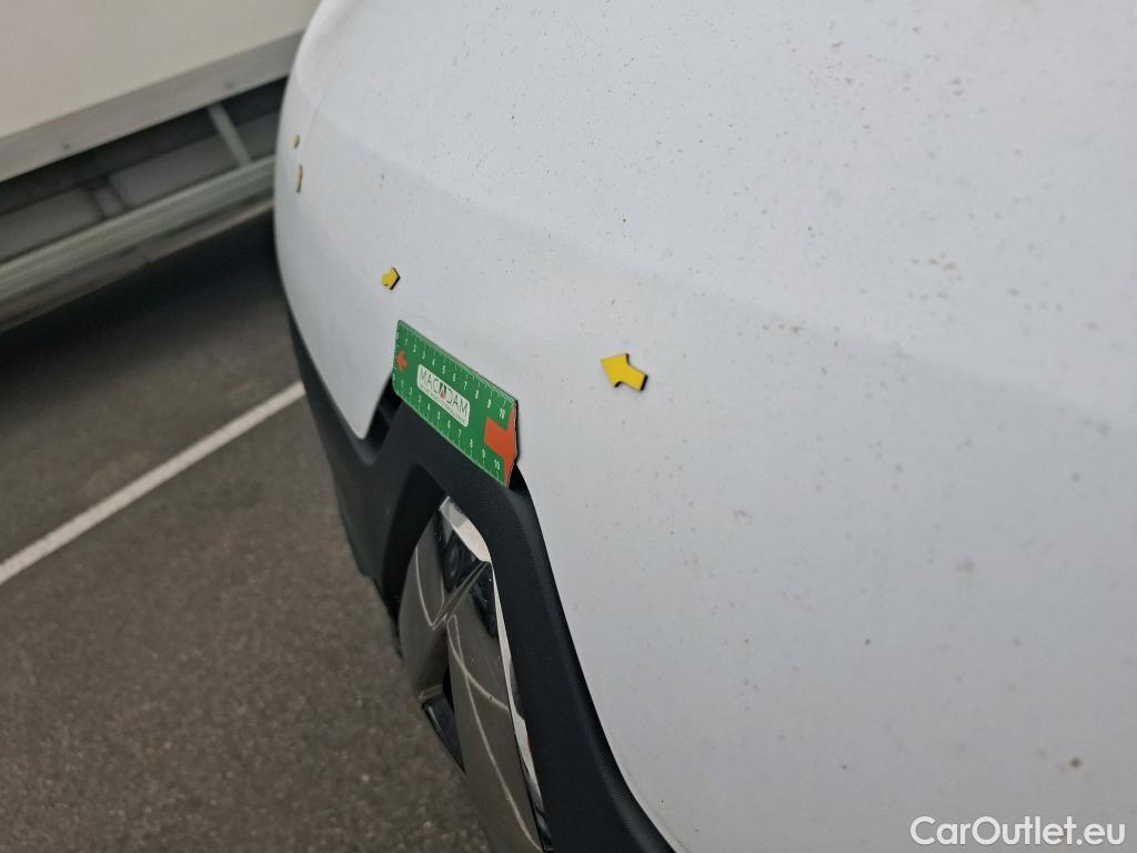  Renault  Master  III Fourgon L2H2 3 5 Grand Confort dCi #20