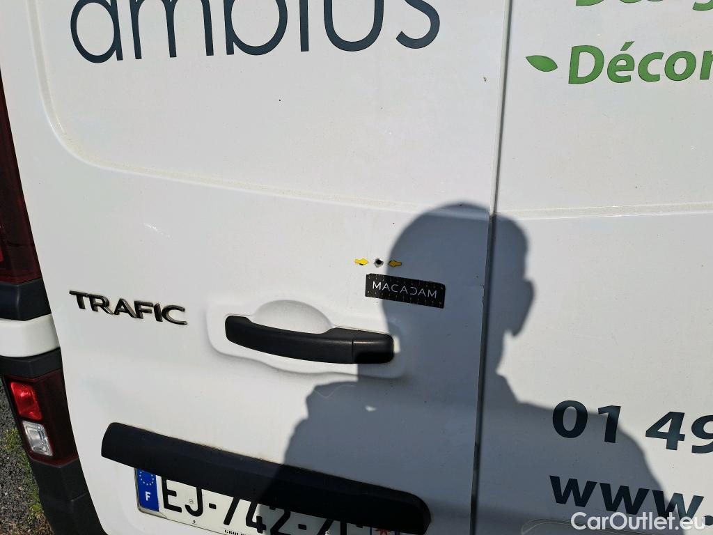  Renault  Trafic RENAULT  VU 4p VNA FG GCF L2H1 1200 dCi 95 E6 fourgon tôlé #20
