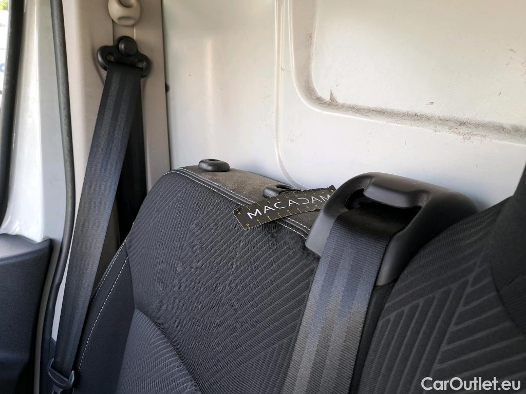  Renault  Trafic RENAULT  VU 4p VNA FG GCF L2H1 1200 dCi 95 E6 fourgon tôlé #10