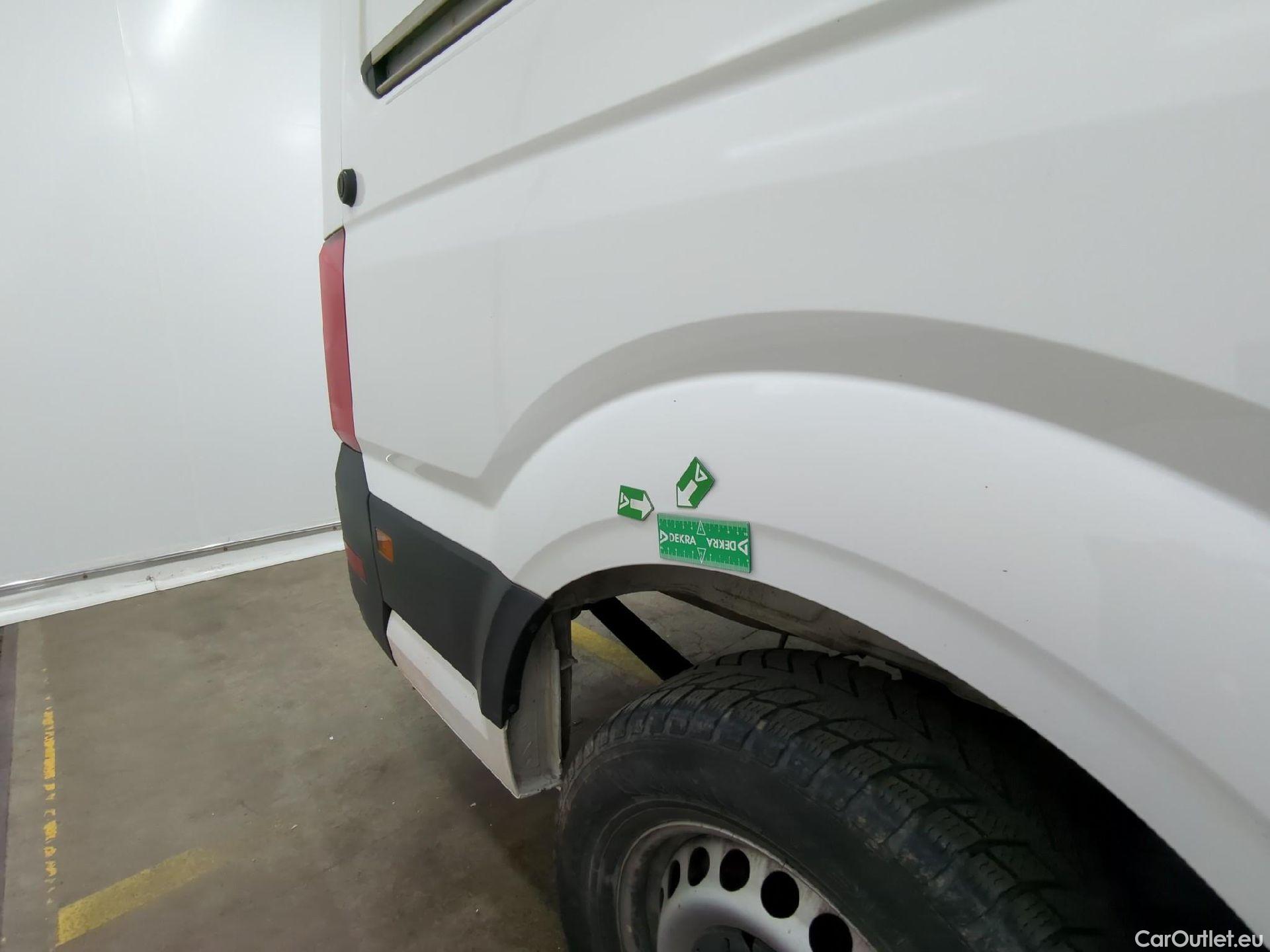  Volkswagen  Crafter VOLKSWAGEN  / 2017 / 4P / Fourgon tôlé 2.0 TDI 140 35 L3H3 Prop Business Line #48