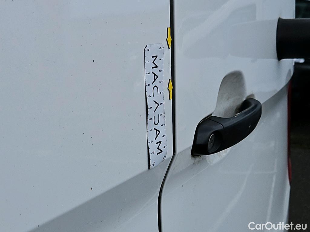  Volkswagen  Crafter VOLKSWAGEN  / 2017 / 4P / Fourgon tôlé 2.0TDI 102 30 L3H3 Business #50