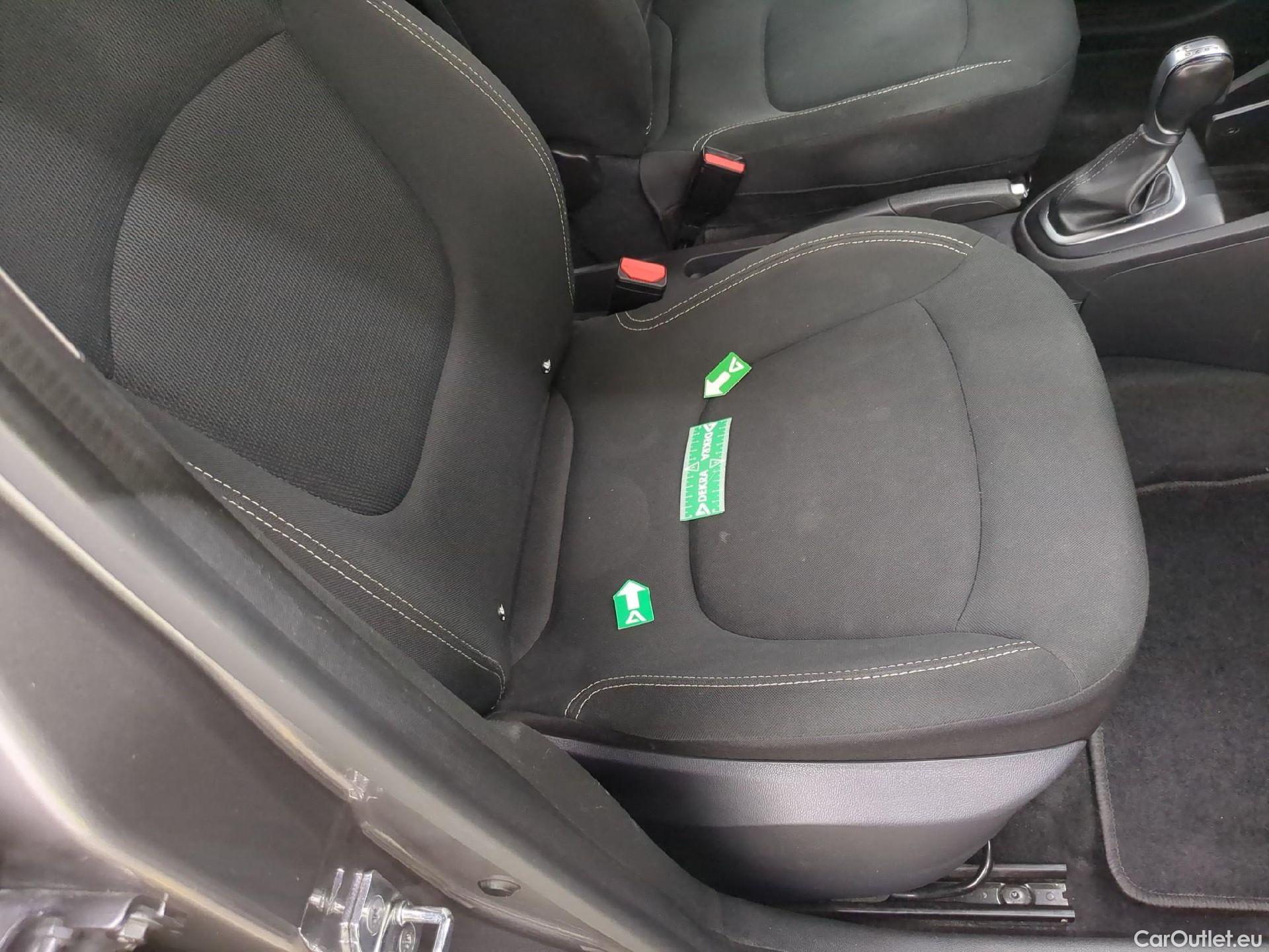  Renault  Captur RENAULT  5p Crossover Business dCi 90 EDC #7