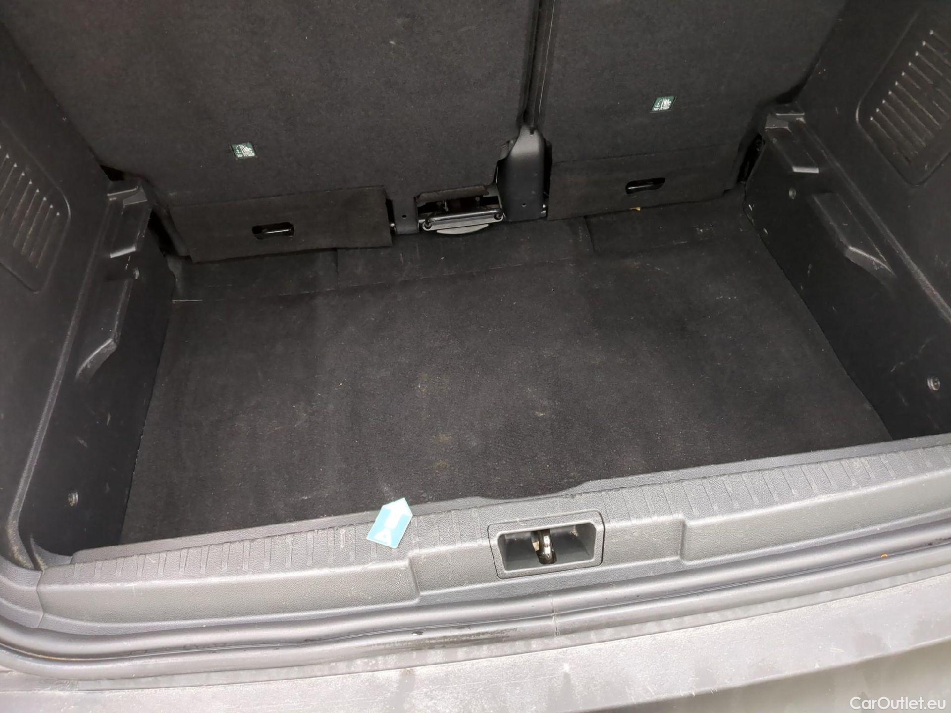  Renault  Captur RENAULT  5p Crossover Business dCi 90 EDC #1