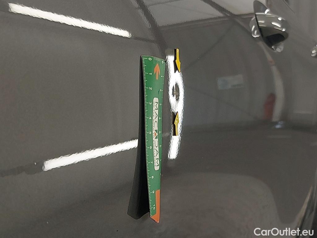  Mercedes  GLA MERCEDES-BENZ  / 2020 / 5P / SUV 2.0  200 D BUSINESS LINE DCT / VO RECONDITIONNE - PHOTOS AVANT RECONDITIONNEMENT #4