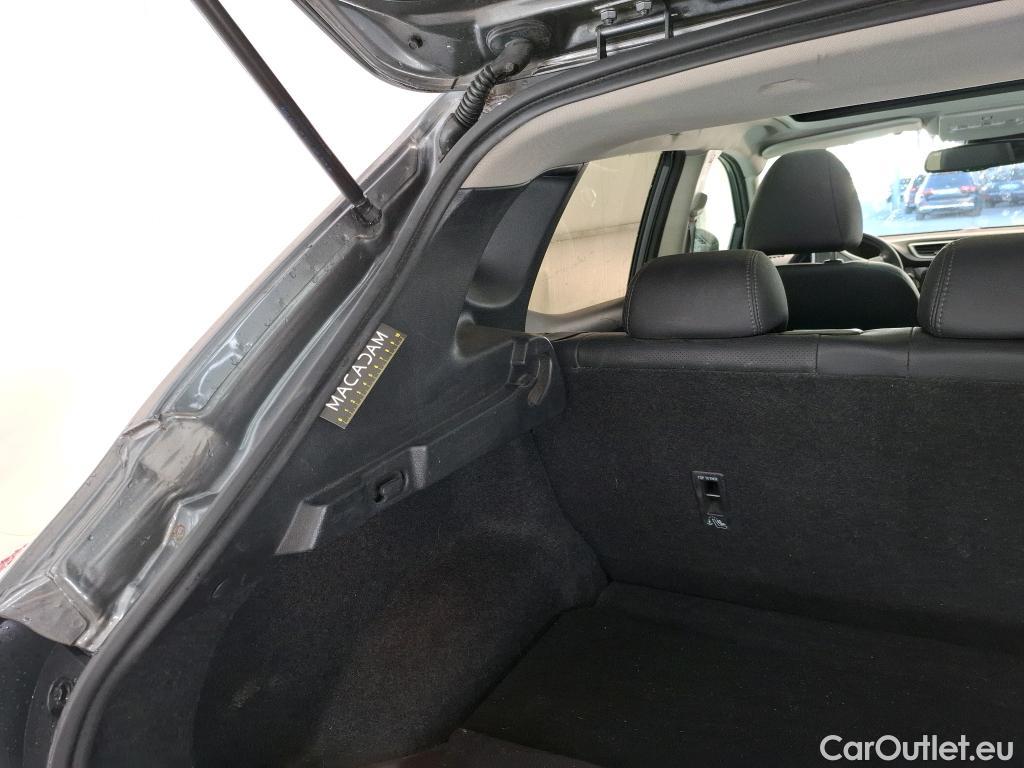  Nissan  Qashqai NISSAN  5p Crossover 1.2 DIG-T 115 Xtronic Tekna #28