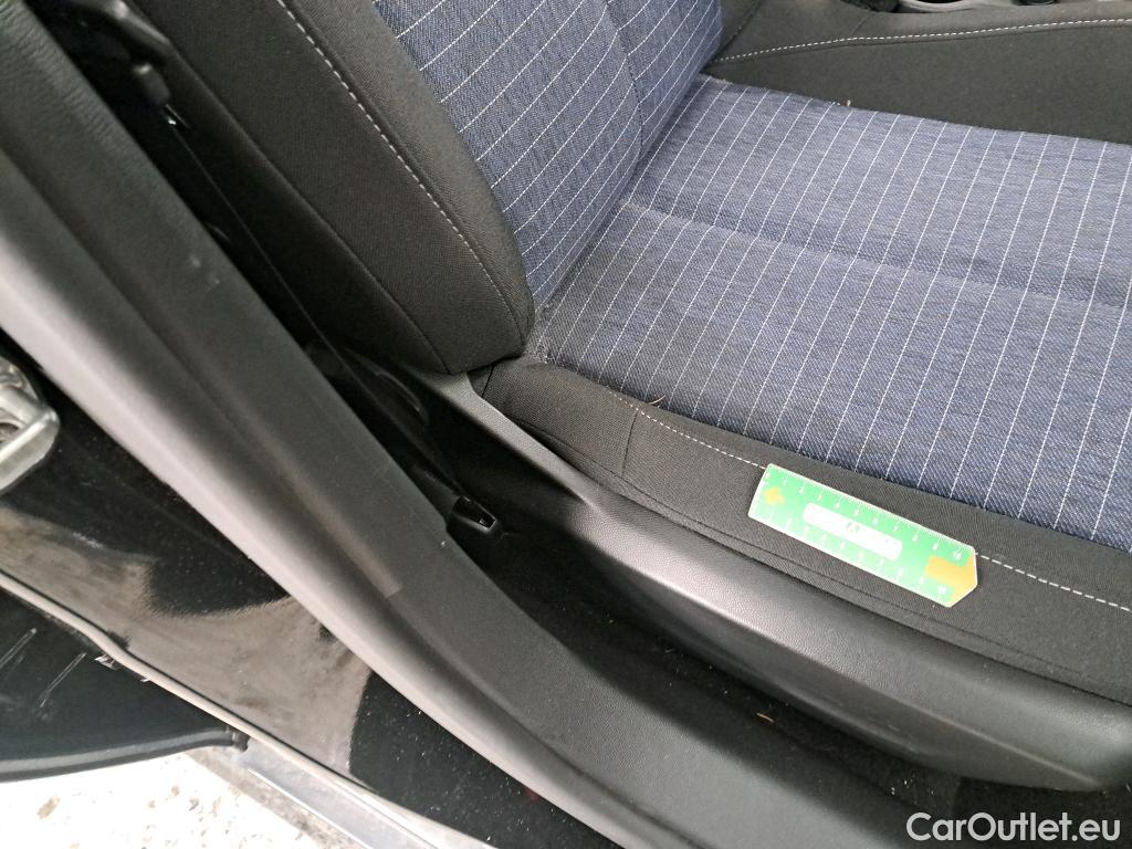  Land Rover  Discovery 208 Like Puretech 75  / VO RECONDITIONNE - PHOTOS AVANT RECONDITIONNEMENT #8