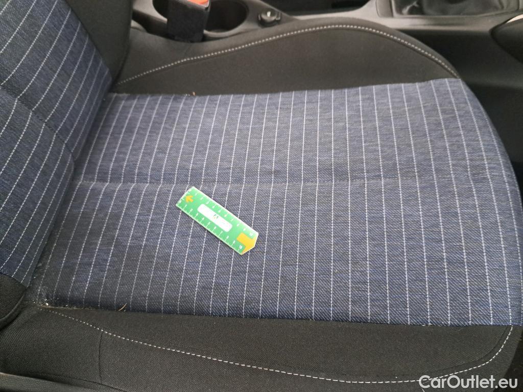  Land Rover  Discovery 208 Like Puretech 75  / VO RECONDITIONNE - PHOTOS AVANT RECONDITIONNEMENT #13