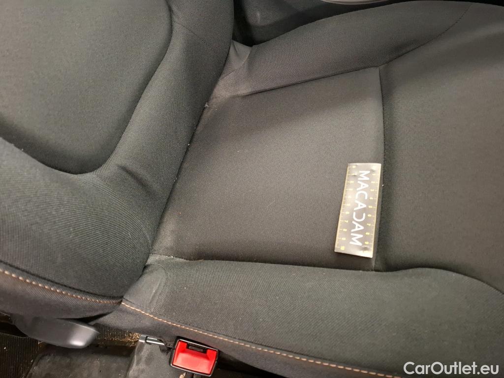  Renault  Trafic RENAULT  4p Combi Zen L2 dCi 120 SandS - 18 - 8 pl #17