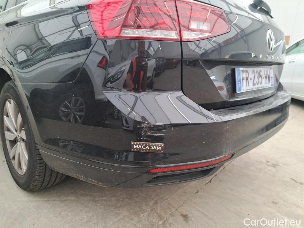  Volkswagen  Passat  Break Business 2.0 TDI 150CV BVA7 E6dT / VO RECONDITIONNE - PHOTOS AVANT RECONDITIONNEMENT #3