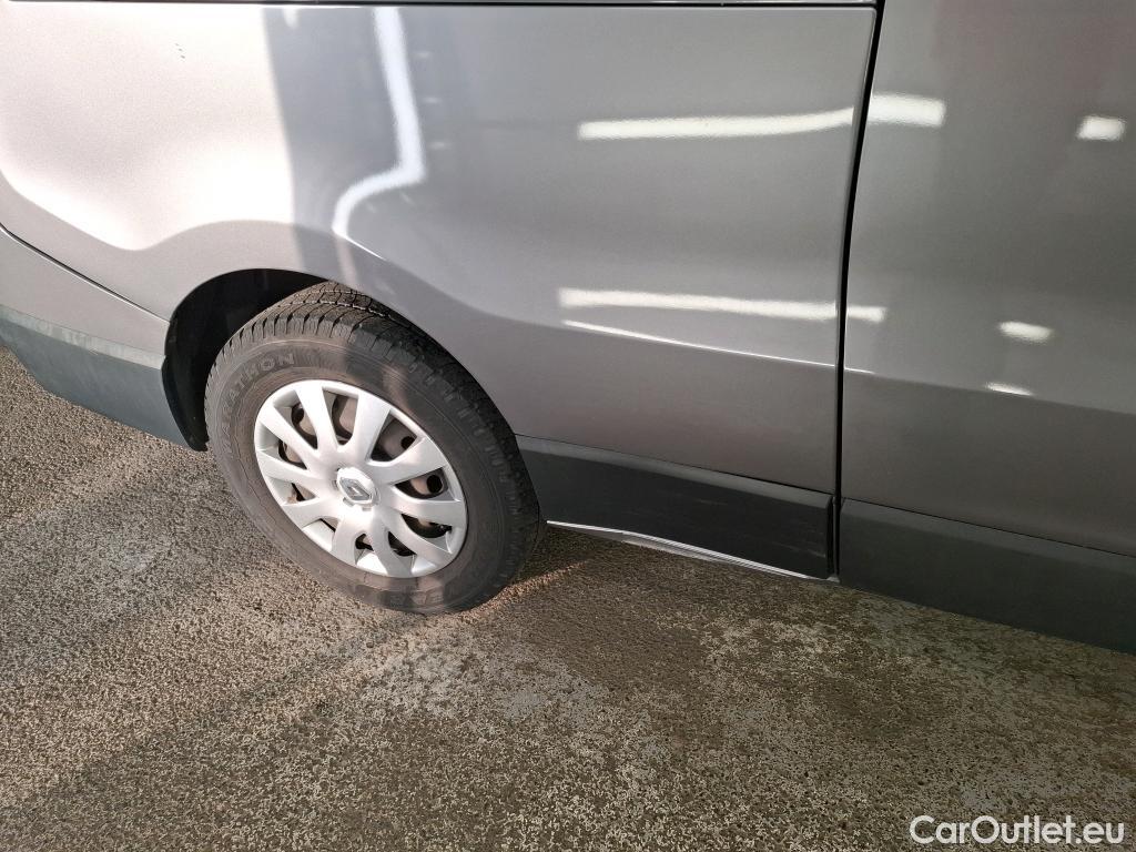  Renault  Trafic RENAULT  4p Combi Zen L2 dCi 120 SandS - 18 - 8 pl #9