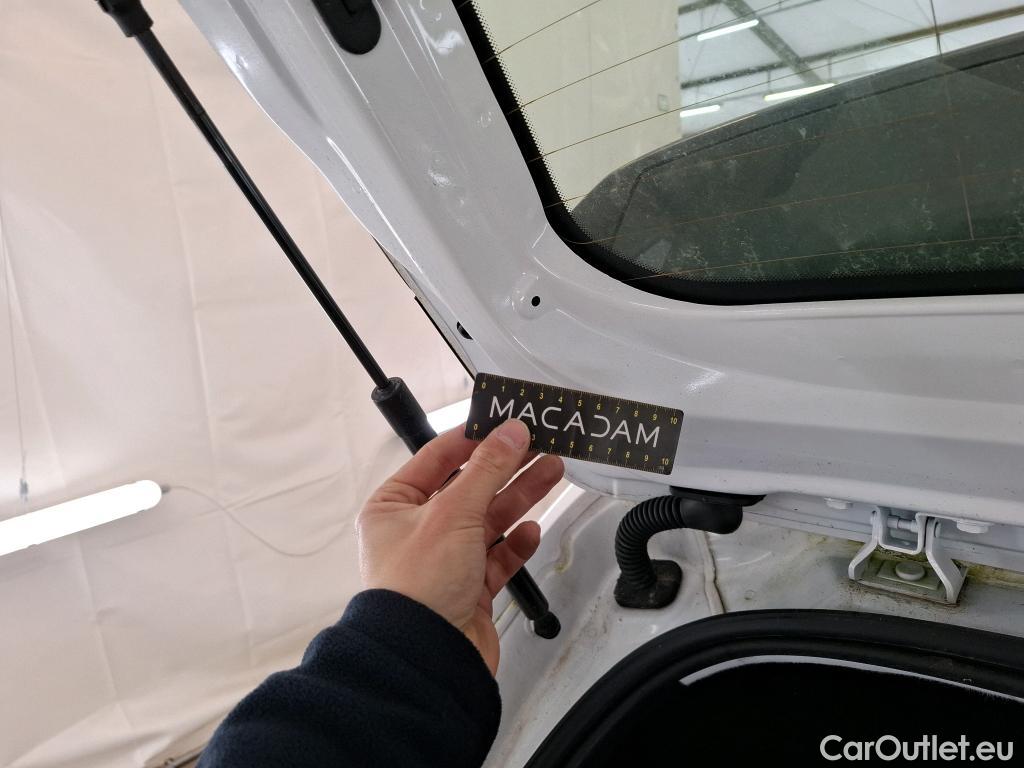  Peugeot  208  Premium 1.5 HDi 100CV BVM6 E6d #47