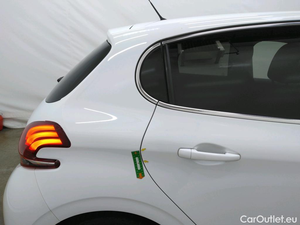  Peugeot  208 PEUGEOT  / 2015 / 5P / Berline &BLUEHDI 100 S&S ALLURE BUSINESS #31