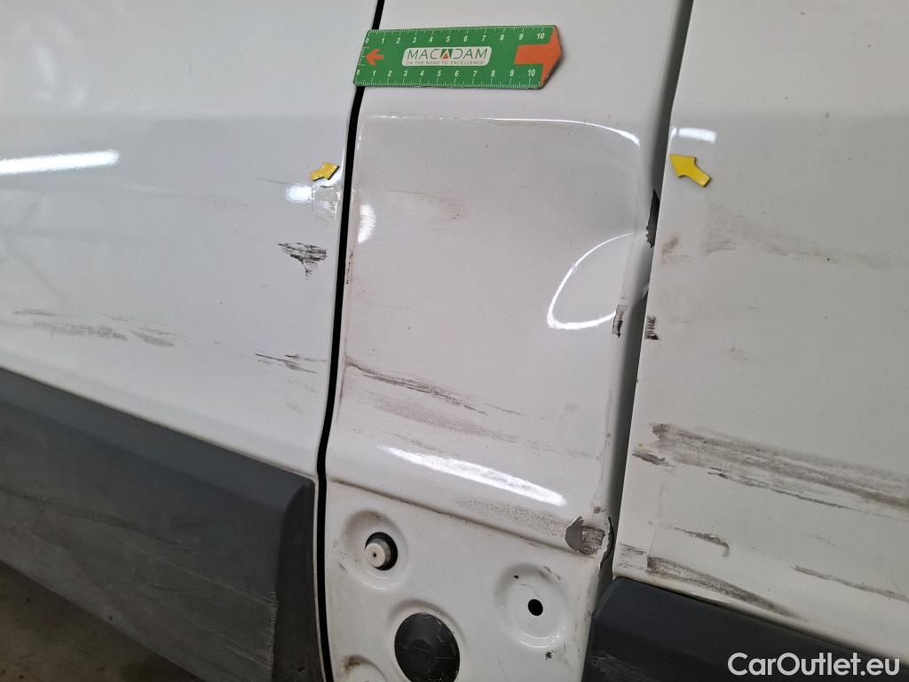  Renault  Trafic RENAULT  4p Combi Zen L2 Energy dCi 125 8 places #19