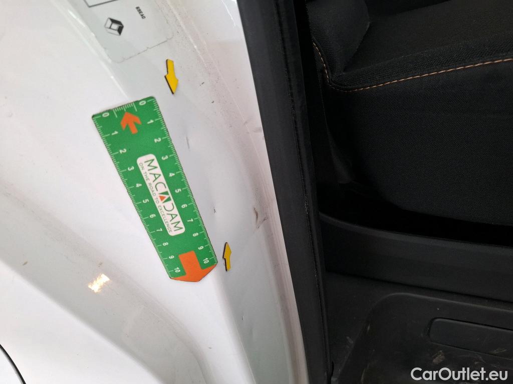  Renault  Trafic RENAULT  4p Combi Zen L2 Energy dCi 125 8 places #22