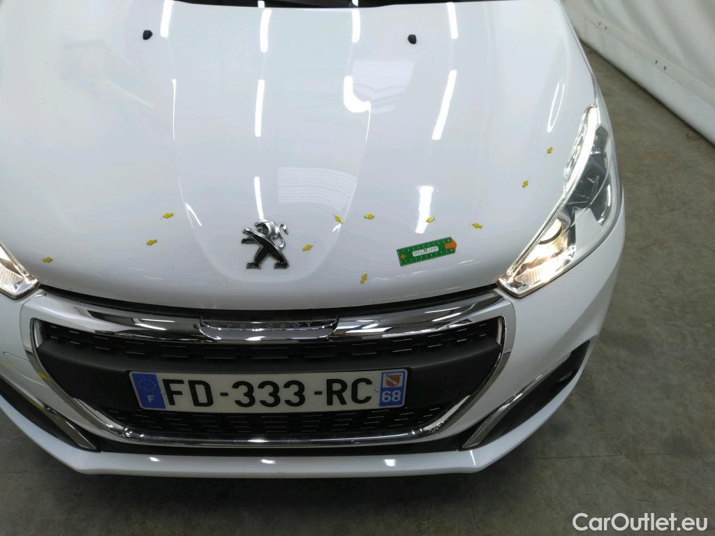  Peugeot  208 PEUGEOT  / 2015 / 5P / Berline &BLUEHDI 100 S&S ALLURE BUSINESS #1