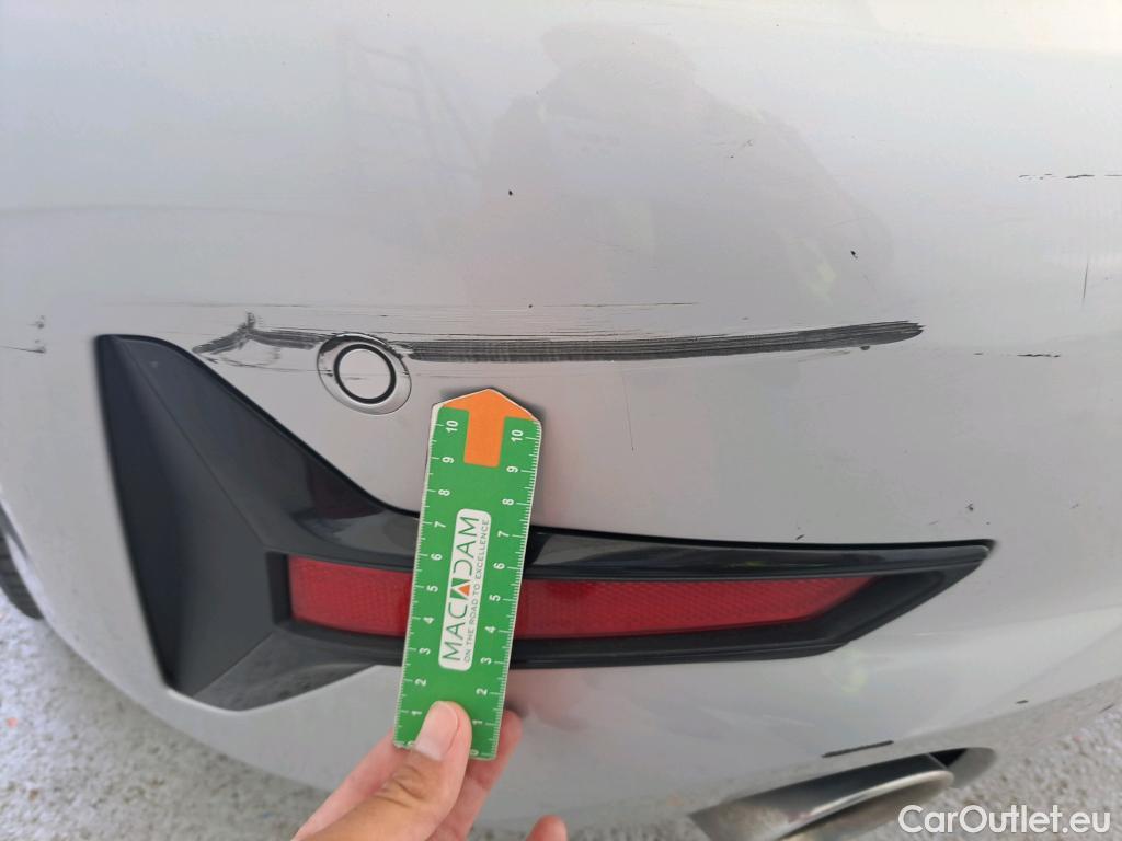  Bmw  Serie 3 BMW  / 2018 / 4P / sedán 330e #14