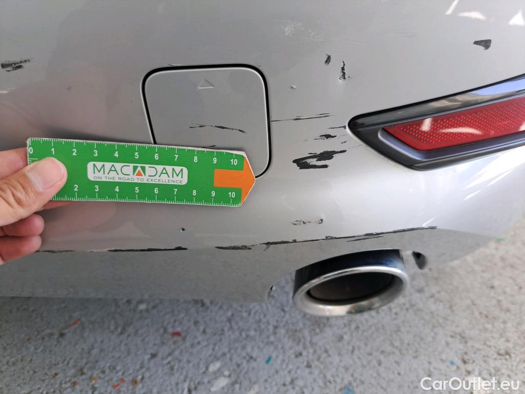  Bmw  Serie 3 BMW  / 2018 / 4P / sedán 330e #15