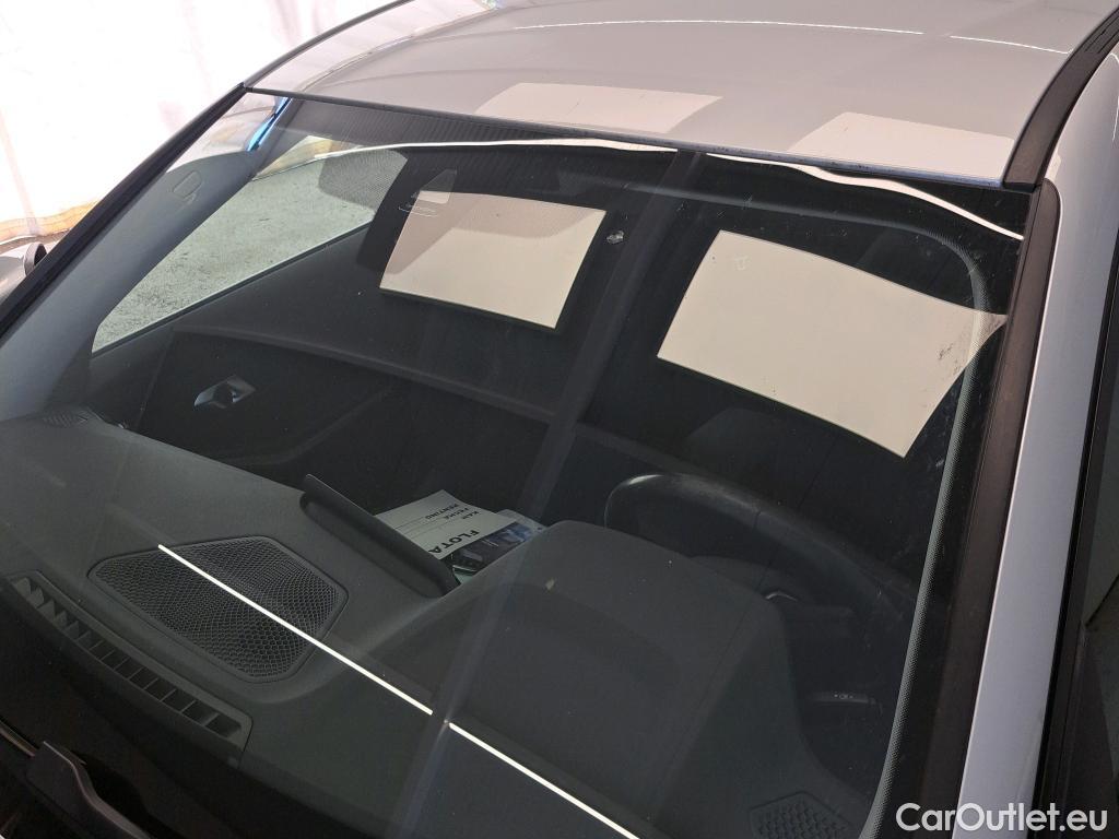  Bmw  Serie 3 BMW  / 2018 / 4P / sedán 330e #3