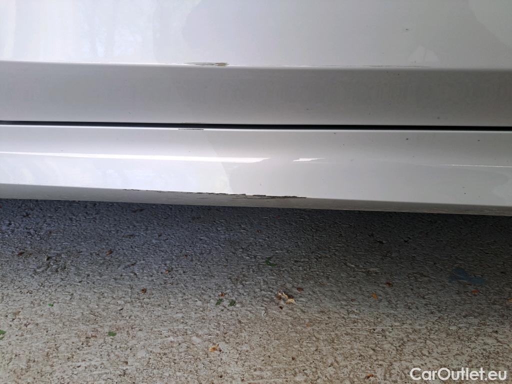  Bmw  Serie 3 BMW  / 2018 / 4P / sedán 330e #26