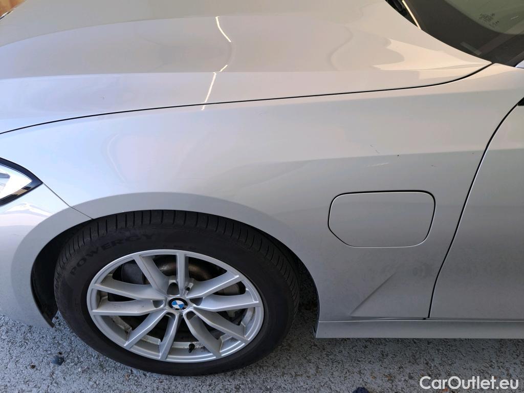  Bmw  Serie 3 BMW  / 2018 / 4P / sedán 330e #23