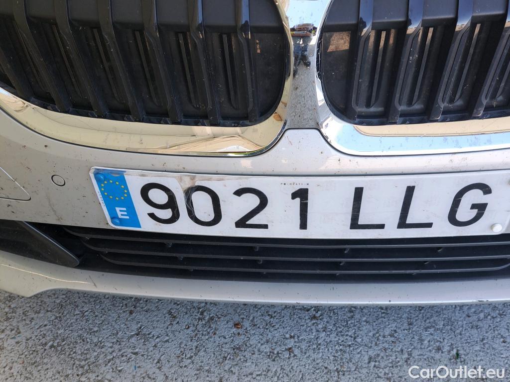  Bmw  Serie 3 BMW  / 2018 / 4P / sedán 330e #43