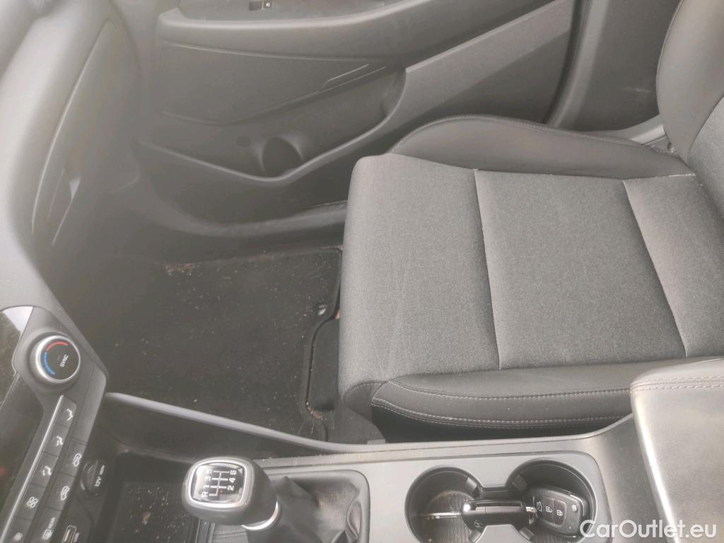  Hyundai  Tucson HYUNDAI  / 2018 / 5P / todoterreno  CRDI 1.6 116 CV 48V 4X2 SLE(SP)(SL) #18