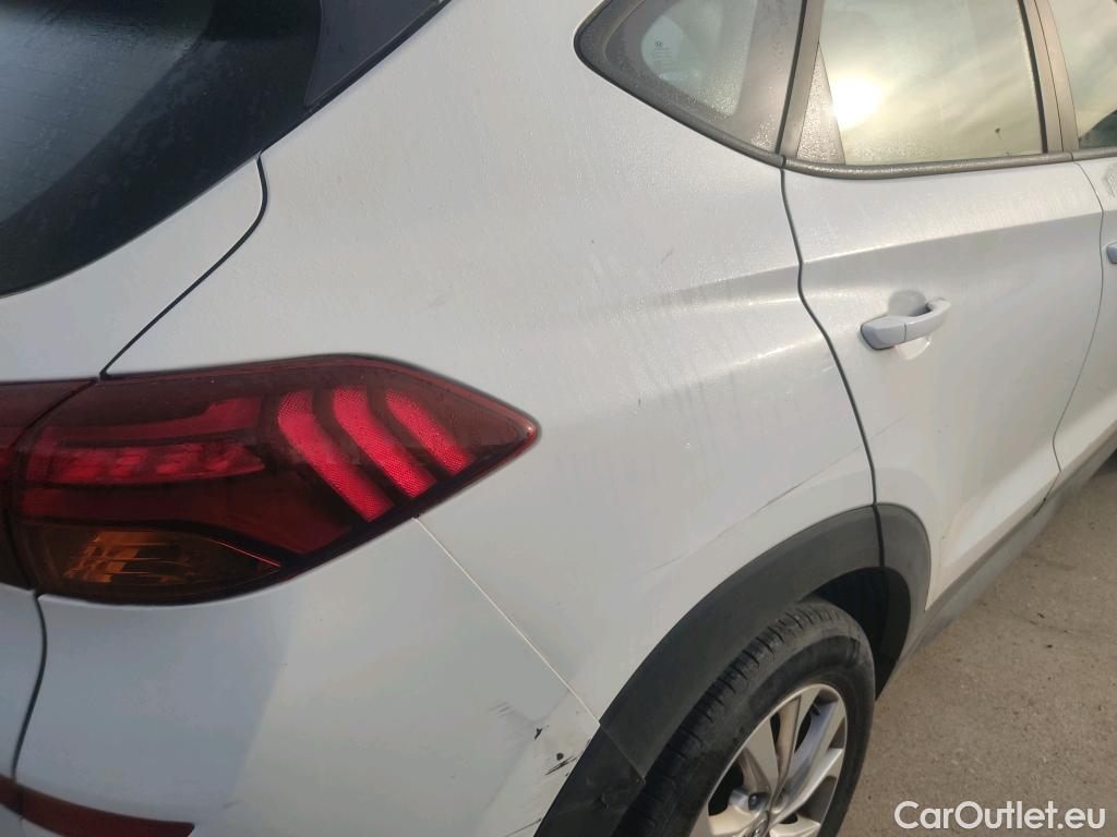  Hyundai  Tucson HYUNDAI  / 2018 / 5P / todoterreno  CRDI 1.6 116 CV 48V 4X2 SLE(SP)(SL) #19