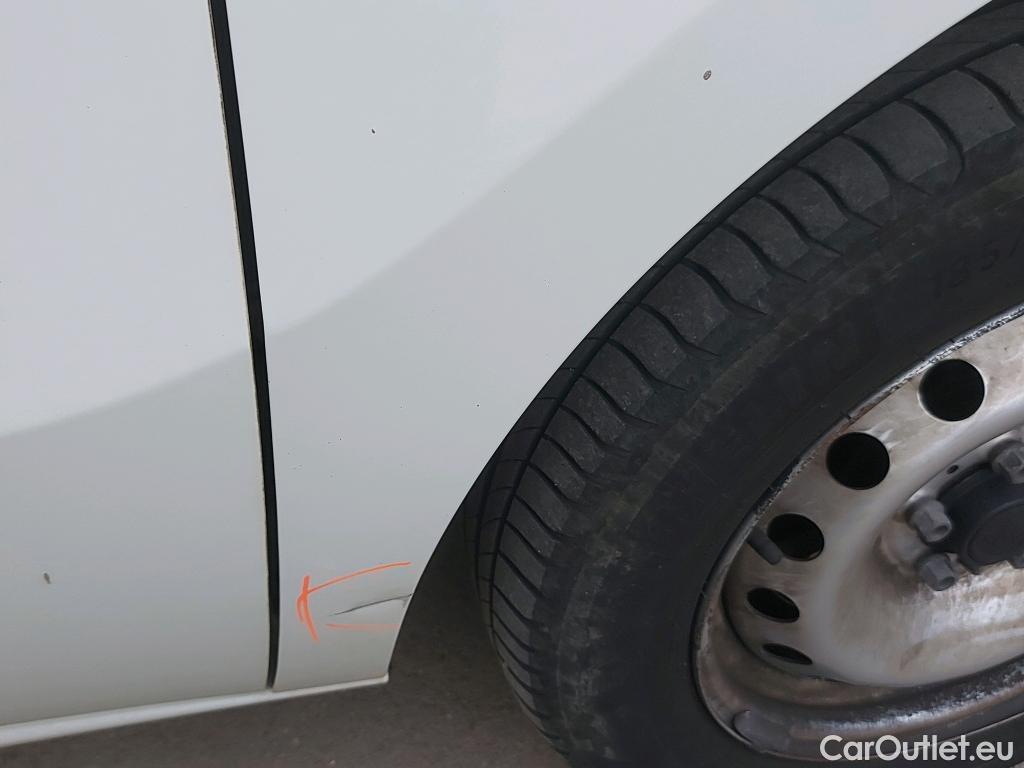  Fiat  Doblo FIAT Doblò Cargo/2015/3P/furgón derivado de turismo Cargo Base Plus 1.3 Mjet 70kW (95CV) #19