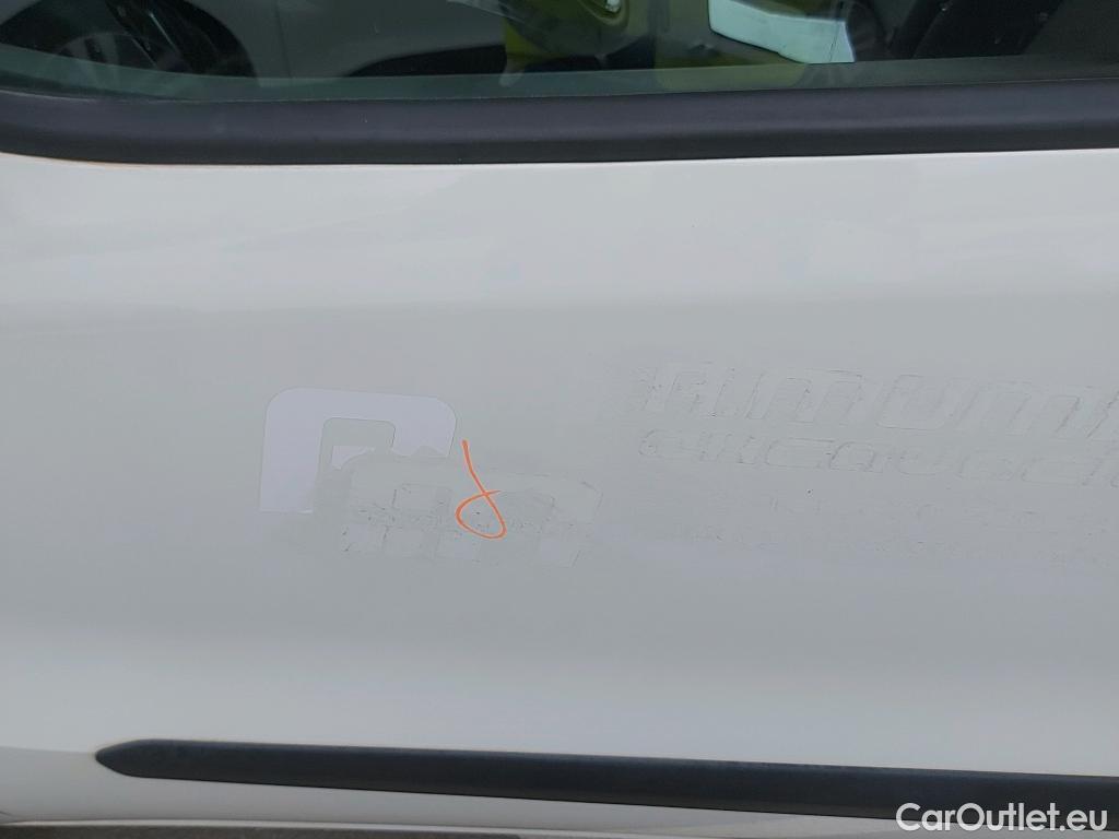  Fiat  Doblo FIAT Doblò Cargo/2015/3P/furgón derivado de turismo Cargo Base Plus 1.3 Mjet 70kW (95CV) #13